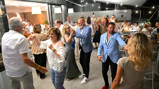 Bei italienischem Sound wurde auch das Tanzbein geschwungen | Foto: Josef Bodner