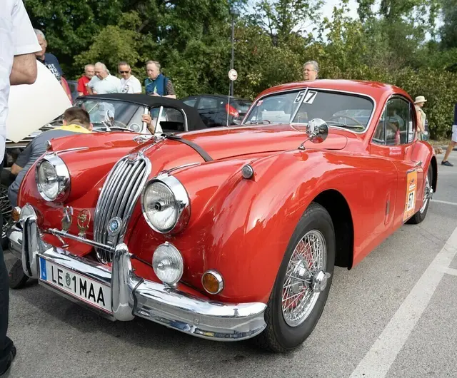 Über 100 Jahre Automobilgeschichte und die Klassiker früher Jugendjahre sollen für Stimmung sorgen. | Foto: René Brunhölzl