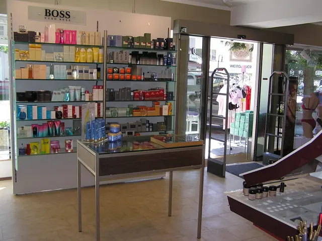 Bei Pindl bekommt man nützliche Tipps für die Hautreinigung und den Umgang mit Kosmetik und Pflegemitteln. | Foto: Pindl
