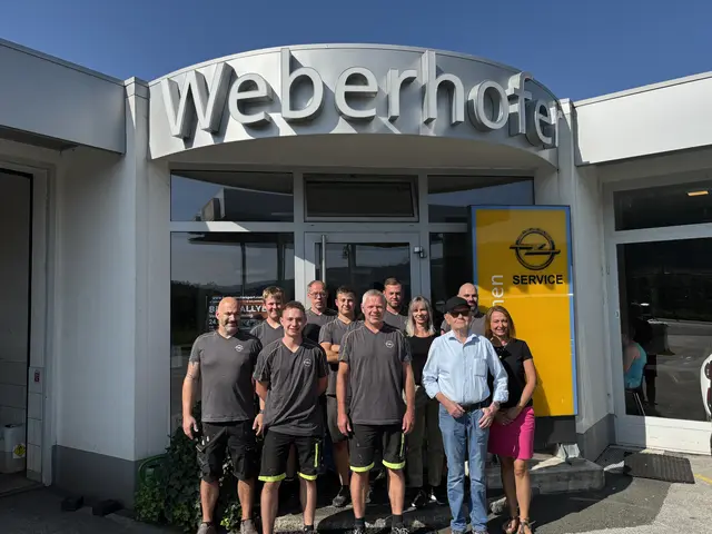 Seit Jahrzehnten steht das Team von Weberhofer für Kompetenz, Verlässlichkeit und Handschlagqualität – gemeinsam bilden sie das Fundament des Erfolges. | Foto: MeinBezirk/Peter Jäkel