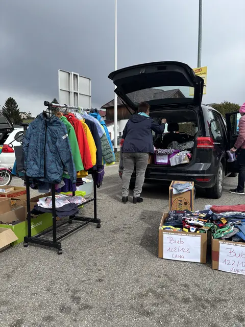 Der Kofferraum-Flohmarkt in Ulrichsberg findet am Billa-Parkplatz statt. | Foto: Karin Bayr