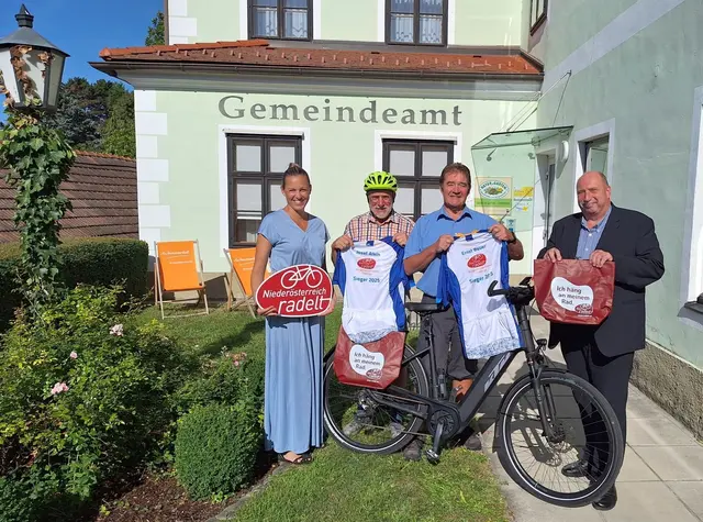 Der Bürgermeister von Ulrichskirchen-Schleinbach, Ernst Bauer radelt an die Spitze – ein Vorbild für ganz Niederösterreich.  | Foto: Radlobby Wolkersdorf