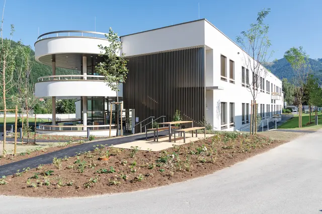 Die Außenansicht des neuen West-Traktes. | Foto: Paller