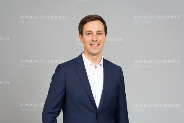 ÖVP general secretary Nico Marchetti.