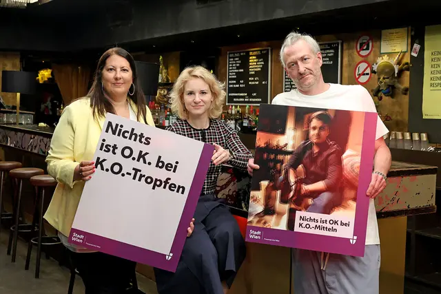 (v.l.n.r.) Vizebürgermeisterin Kathrin Gaál (SPÖ), Frauenministerin Eva-Maria Holzleitner (SPÖ) und Geschäftsführer vom Sass Music Club Sebastian Schatz. | Foto: Stadt Wien/Martin Votava
