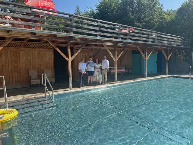 Im Bild v.l.: Michele Corsi, Melanie Eberhardt, Landesrätin Cornelia Hagele und Bgm. Daniel Stern
 | Foto: © Tiroler Wirtschaftsbund