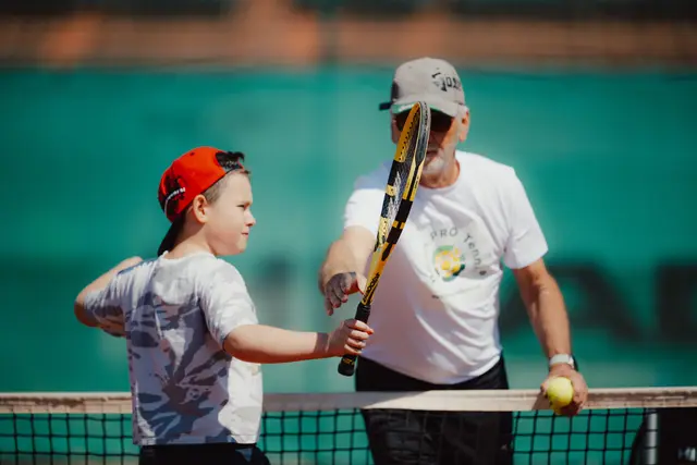 Bei "Union Pro Tennis" sind Profis ehrenamtlich am Werk. | Foto: Alexander Solc