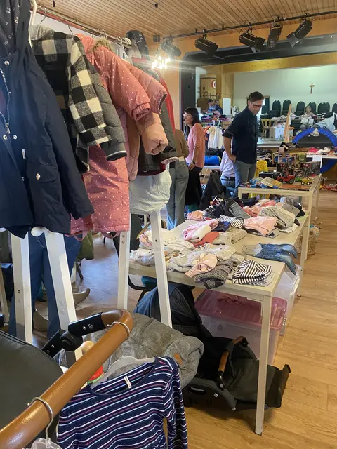 Alles, was das Elternherz begehrt, gibt es in Oberkappel zu kaufen.  | Foto: Schicho