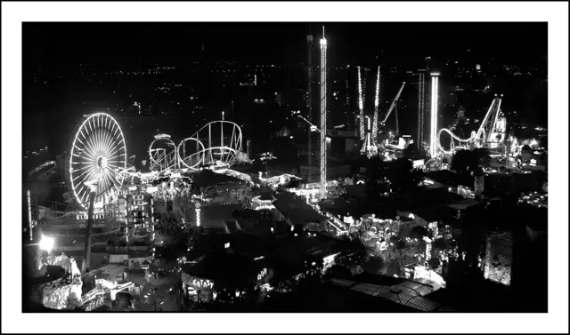 Bild 0772 - Prater bei Nacht - Wien | Foto: © by Ing. Günter Kramarcsik