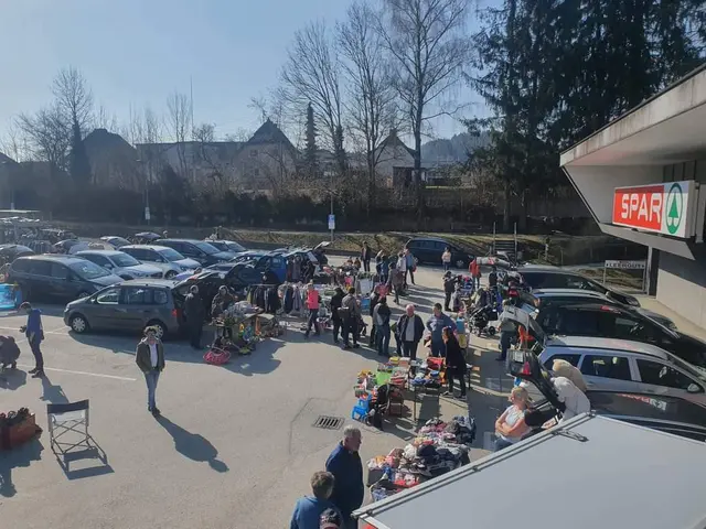 Das Ekiz Haslach veranstaltet den Kofferraumflohmarkt am Spar-Parkplatz. | Foto: Schöberl
