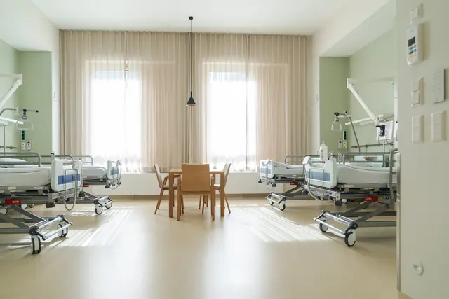 Blick in eines der 18 neuen Zimmer. Es gibt 1-, 2-, 3- und ein 4-Bettzimmer. | Foto: Paller