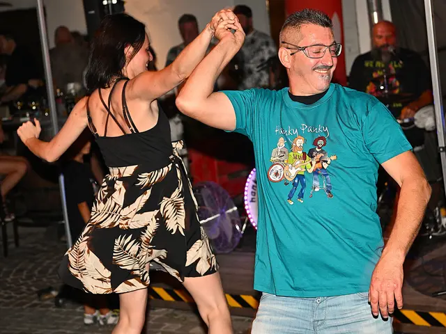 Im Innenhof vor der Osteria San Vito wurde entspannt getanzt | Foto: Josef Bodner