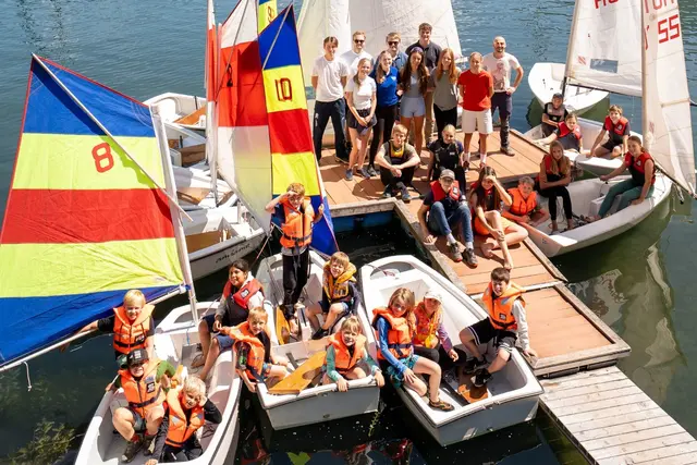 21 Kinder nahmen an der Segelwoche am Zeller See teil, die der gemeinnützige Verein SV-VHP heuer bereits zum 34. Mal organisiert hat. | Foto: Lukas Klima