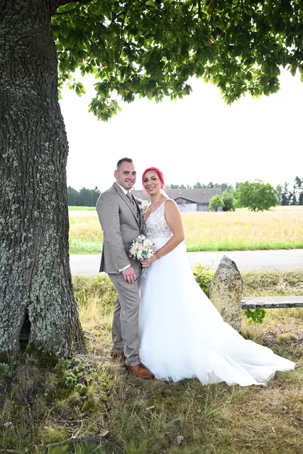 Das frisch vermählte Paar Christina Janu und Markus Dimmel | Foto: Tamara Bartl Fotografie