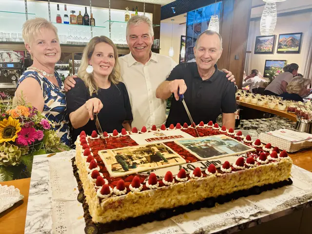 Romana, Sophie und Josef Illecker mit Bundesinnungsmeister Leo Jindrak (2.v.re.). | Foto: Weymayer