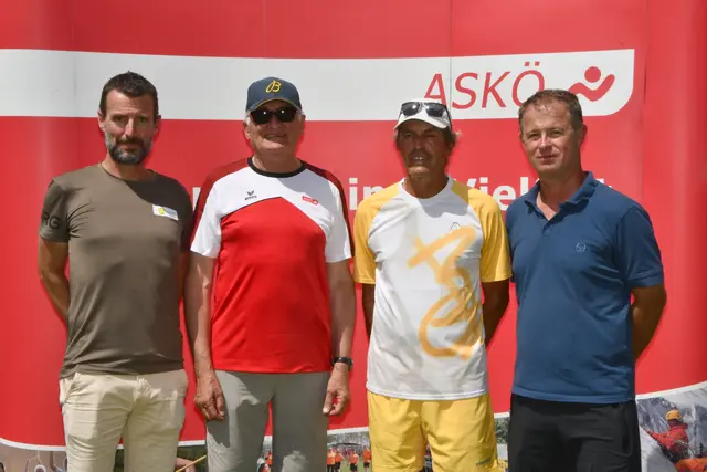 Turnierorganisatoren v.l.: Fedor Celigoj, ASKÖ-Vorarlberg Präsident Eckart Neururer, Harald Burghardt, Petr Spousta. | Foto:  ESV Fotoclub Feldkirch