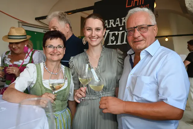 Bgm. Dagmar Händler, Vize Natalie Scharschon und Alt-Bürgermeister Ferdinand Köck. | Foto: Pohl