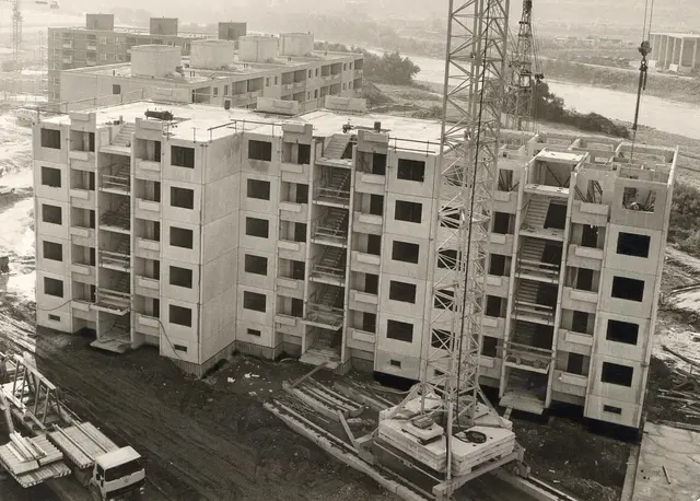 Der Bau ging zügig voran. | Foto: Stadtarchiv Innsbruck
