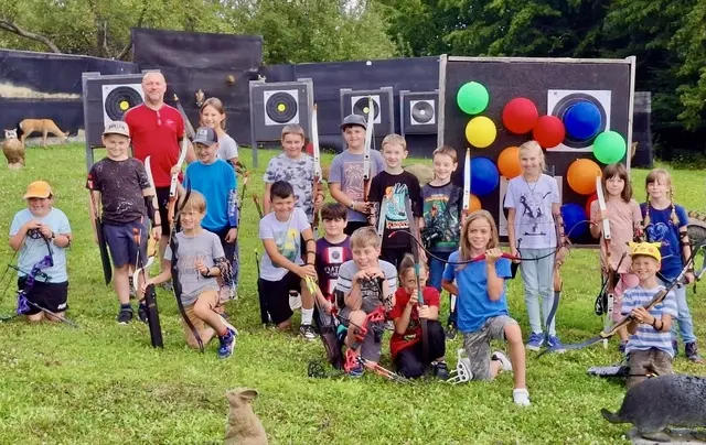 Im Rahmen des Ferien(s)pass Fehring schenkte der BSC Vulkanland den Kindern mit Pfeil und Bogen ein breites Lächeln. | Foto: BSC Vulkanland