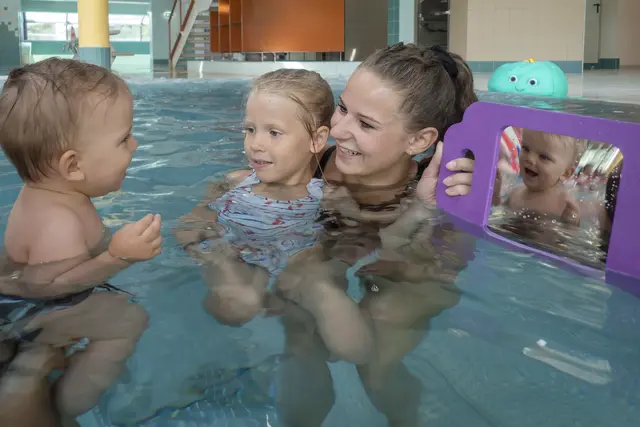 Kleine Kursgruppen ermöglichen eine persönliche Begleitung jedes Kindes. | Foto: Beluga Schwimmschule