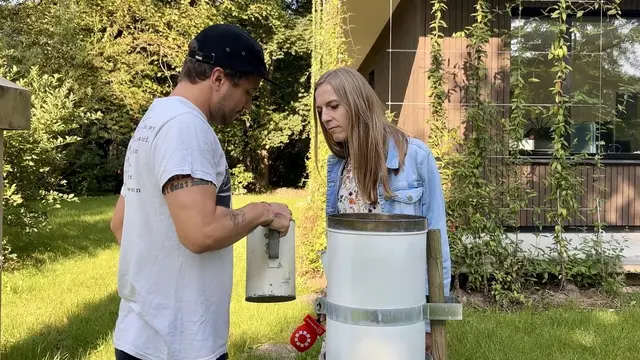 Für eine Warnung der Bevölkerung zählt nicht nur die Menge an Regen oder die Stärke des Sturms, sondern auch seine Auswirkungen. Im Bild: Die Meteorologen Christian Resch und Liliane Hofer der GeoSphere Austria. | Foto: Carmen Kurcz