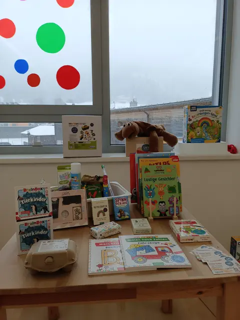 Die Produktpalette ist breit und reicht von Büchern über kreative Bastelmaterialien bis hin zu Outdoor-Spielzeug.  | Foto: Siedler