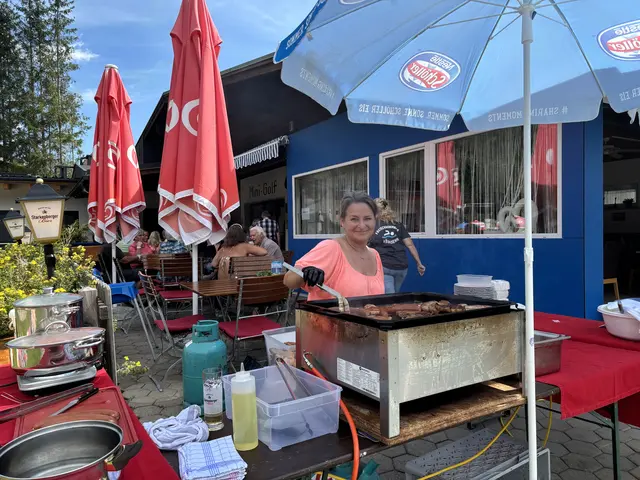 Die Besucher wurden mit frisch Gegrilltem versorgt.