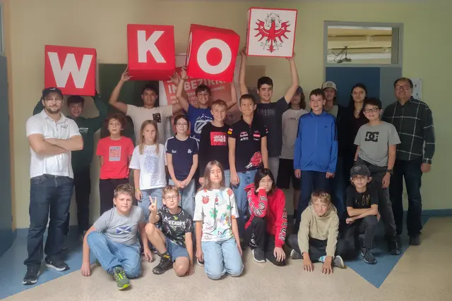 Beim Erfolgsprojekt Coding4Kids tauchten junge Talente spielerisch in die Welt des Programmierens ein. | Foto: WK Imst