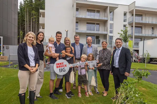 Schlüsselübergabe für 33 geförderte Mietwohnungen und 17 Eigentumswohnungen in Igls. | Foto: M. Freinhofer