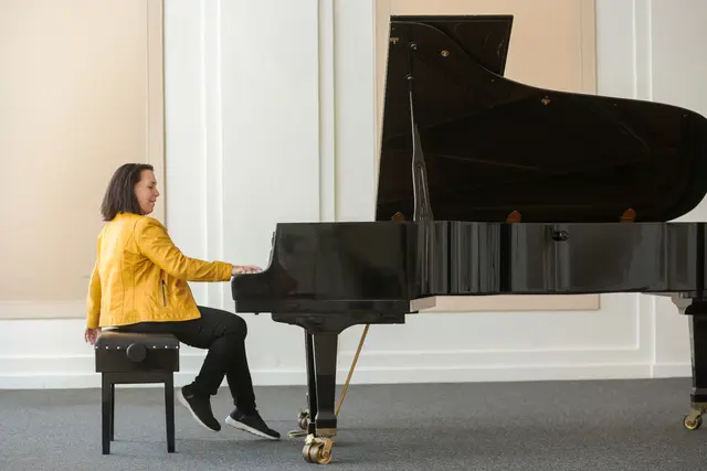 Die österreichische Pianistin Ulli Wigger hat mit 1204 Tastenanschlägen pro Minute (20,07 pro Sekunde) einen neuen Weltrekord aufgestellt. | Foto: Brigitte Bouroyen