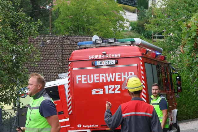 Bei Baggerarbeiten in Grieskirchen wurde heute gegen 11 Uhr eine Hauptleitung beschädigt. | Foto: laumat/Matthias Lauber