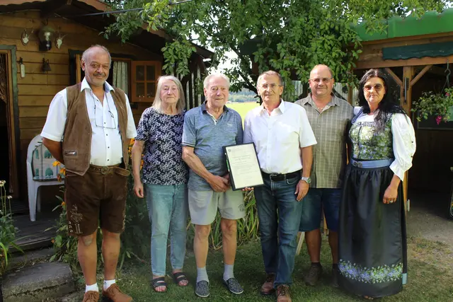 Palmetshofer Robert, Waltraud und Alfred Freitag, Bürgermeister Karl Schraml, Gemeinderat Gerhard Lendl und Renate Riedmayer. | Foto: Marktgemeinde Eggern