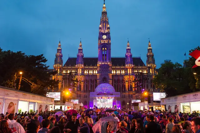 Politik und Wirtschaft zeigen sich angesichts des erwarteten Besucherstroms begeistert von Wiens Ernennung als ESC-Gastgeberin. Doch wie sehen das die Menschen selbst? | Foto: Michael Gruber / EXPA / picturedesk.com