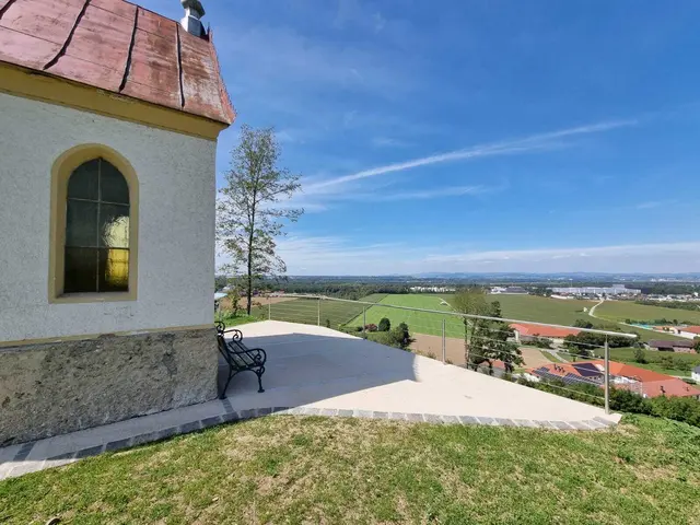 Die Kapelle hat jetzt ein Aussichtsplateau. | Foto: Michael David