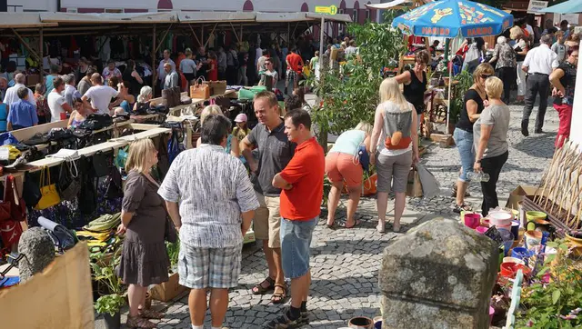 Am Sonntag, 7. September, findet ein Pfarrflohmarkt am Marktplatz Tragwein statt. | Foto: Moser