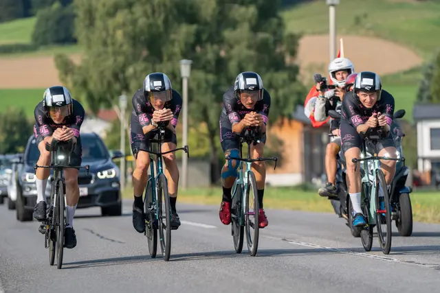 Nonstop wurden mehr als 2.200 Kilometer und 30.000 Höhenmeter bestritten. | Foto: Blaz Oman/Race Around Austria