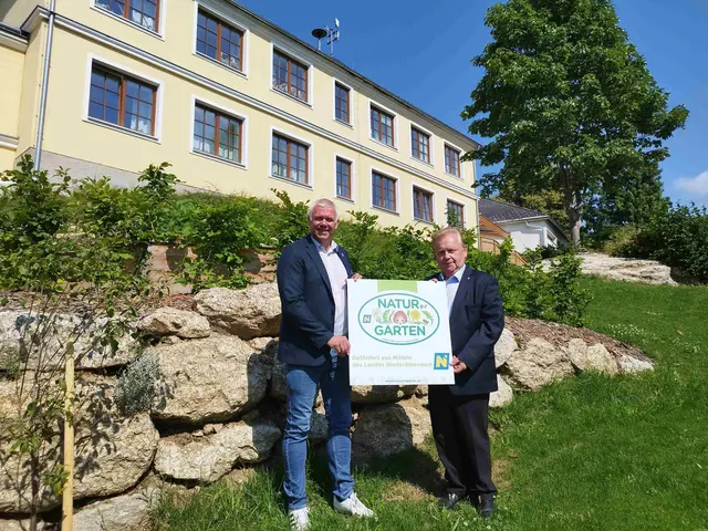 Bad Traunstein: Abgeordneter zum NÖ Landtag Franz Mold und Bürgermeister Roland Zimmer | Foto:  „Natur im Garten“ / L. Karasek