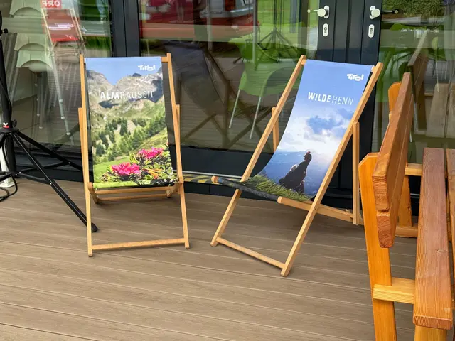 Für Entspannung sorgten gemütliche Chillinseln mit Liegestühlen. | Foto: Weger