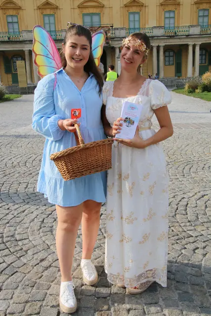 aus dem Feenreich gekommen sind Theresa und Sandra 