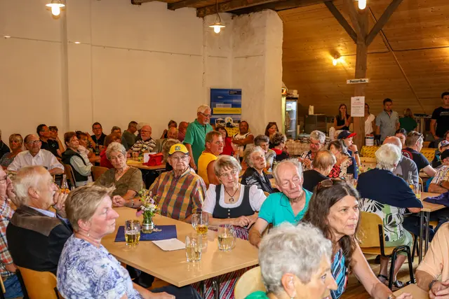 Der Stadl in Langau war bis auf den letzten Platz gefüllt. | Foto: Doris Mayerhofer