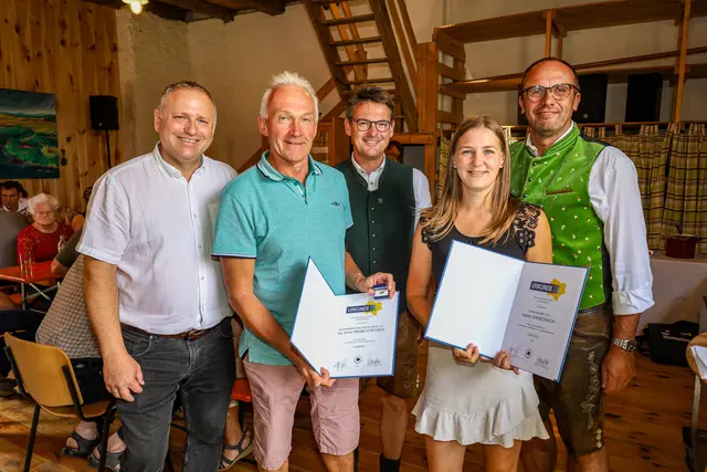 Ehrung Gemeindebund (Bgm. Daniel Mayerhofer, GPO a.D. Erich Prand-Stritzko, LAbg. Franz Linsbauer, Katrin Gaischach, Vzbgm. Karl Dietrich-Sprung) | Foto: Doris Mayerhofer