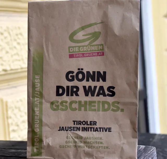 Eine "gscheide Jause" enthält Brot oder Getreideflocke, Obst oder Gemüse sowie ein Milchprodukt oder einen Aufstrich aus Hülsenfrüchten/Nüssen. | Foto: Barbara Fluckinger