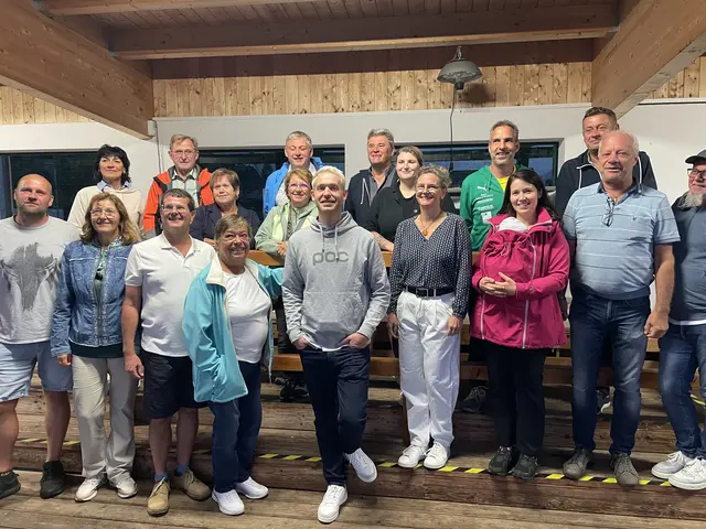 Werner Reischer, Elisabeth Preus, Bettina Pitterle, Josef Ratzinger, Albert Pitterle, Monika Leitner, Karin Hochreiter, Vbgm. Thomas Farnberger, Ingrid Sperl, Manuel Göls, Johann Schildbeck, Lydia Pitterle, Isabell Stella, Thomas Schweiger, Melanie Grindel, Bernhard Heindl, Andreas Klos und Johann Hofstetter.  | Foto: SPÖ Hainfeld