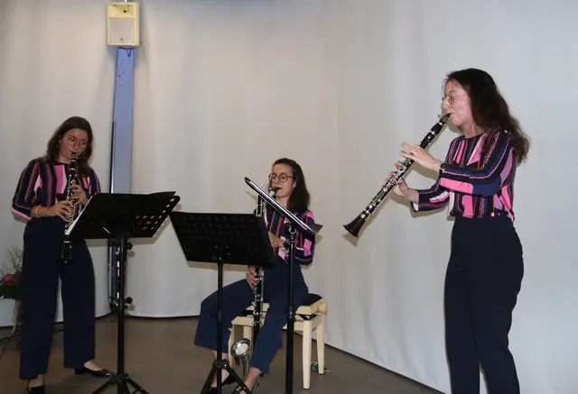 Für die musikalische Umrahmung waren Bernadett, Christine und Isabell Pöll als Ensemble „Coloraturen“ zuständig. | Foto: Elisabeth Zangerl