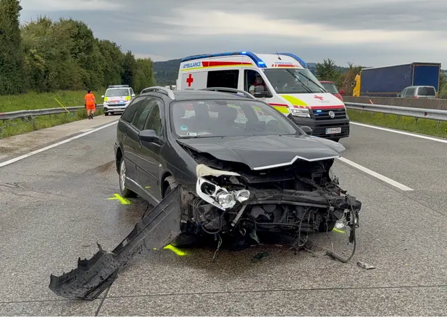 Am Donnerstag, 21. August, wurde ein Verkehrsunfall auf der Westautobahn (A1) zwischen den Anschlussstellen Ybbs und Pöchlarn gemeldet. | Foto: DOKU-NÖ