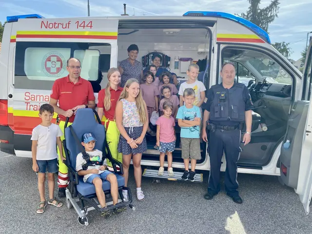 Die jungen Besucher durften in die Welt der Blaulichtorganisationen hineinschnuppern.  | Foto: zVg ÖVP Traismauer