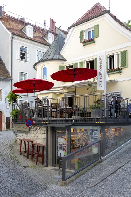 Das Gut Schlossberg liegt im historischen Schlössl am Schloßbergaufgang am Karmeliterplatz. | Foto: Robert Frankl