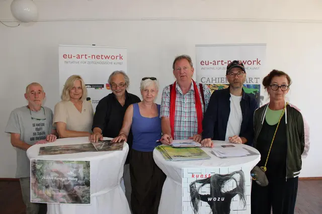 Von links: Hans Wetzelsdorfer (Künstler) Petra Werkovits (Künstlerdorf Neumarkt/Raab) Wolfgang Horwath (Kurator eu-art-network), Elke Mischling (Präsidentin eu-art-network) Horst Horvath (Koordinator eu-art-network) Klaus Ludwig Kerstinger (Künstler) Eveline Lehner (Künstlerin)