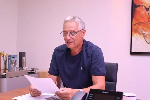 "Jetzt haben wir aber gelernt, wenn man ASFINAG heißt, dann kann man dort alles hinstellen, was man will und es interessiert keinen", betont Helmut Track. | Foto: Christiane Nimpf