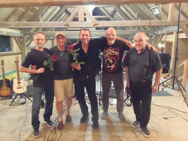 Erhard Schönhofer (Drums), Walter Lender (Gitarre und Gesang), Bernhard Landegger (Gitarre und Gesang), Thom Kunz (Tontechniker) und Bruno Reiss (Bass). | Foto: Marktgemeinde Bad Großpertholz